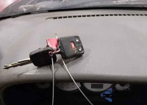 2002 Ford Escape Xls from USA, damaged, VIN 1FMYU02132KA33560